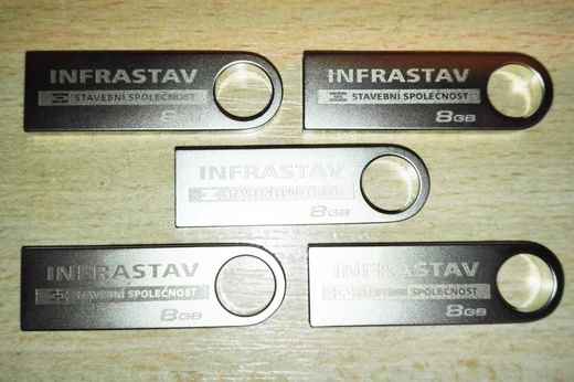 kovovy-usb-flash-disk-s-laserovanim-infrastav.jpg